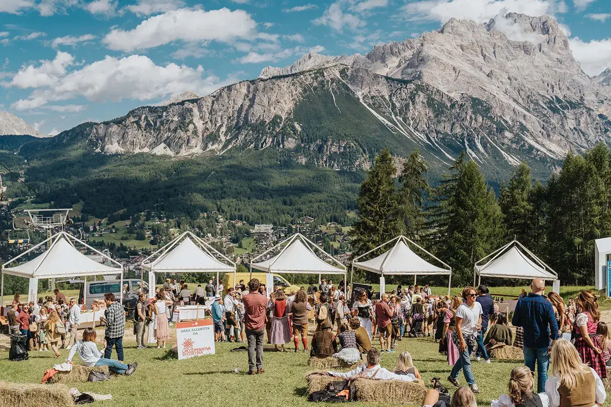 Grande festa a Cortina all'insegna della tradizione 